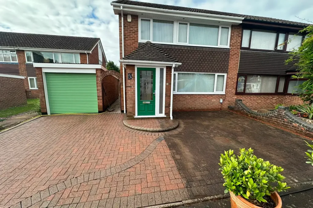 Commercial Window Cleaning Fareham Professional block paving driveway cleaning at a residential property in Fareham using high-pressure hot water cleaning
